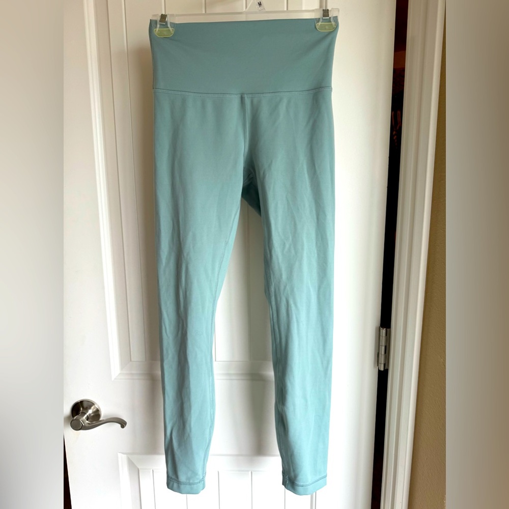 Size 6 Lulu align leggings